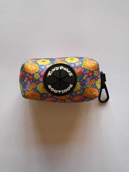 Groovy Garden Poo Bag Holder